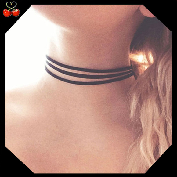 Mary's Cherries Boutique Jewelry - 2/$25 🍒 FASHION Velvet 3 Tier Black Choker